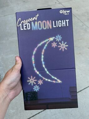 NEW GABBA GOODS LED CRESCENT MOON LIGHT (NWT)